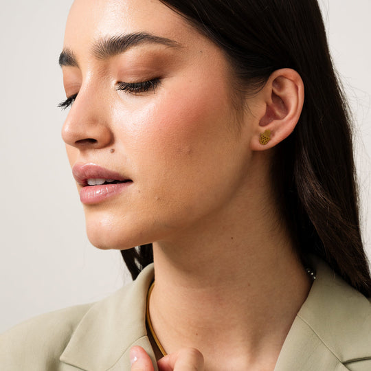 Pendientes Mano de Hamsa Chapados en Oro de 18K