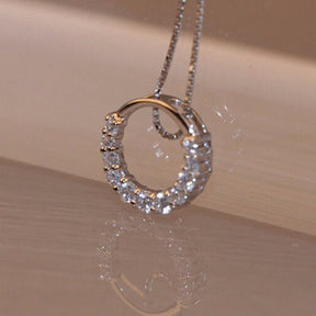 Collar con Colgante de Piedras de Circonita